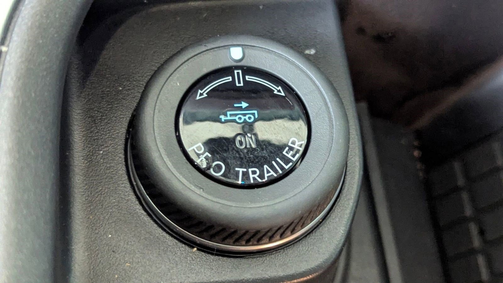 Certified 2025 Ford Expedition Active image 27