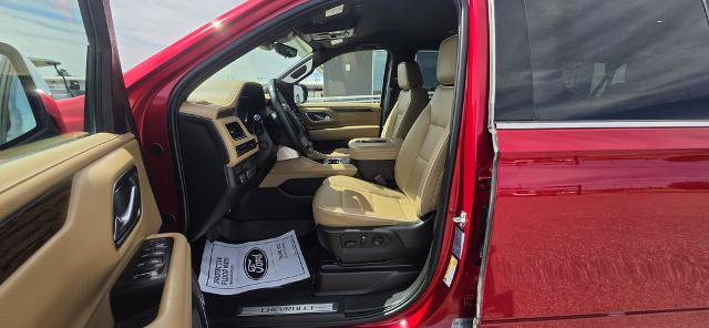 Used 2024 Chevrolet Suburban Premier AWD/4WD image 16