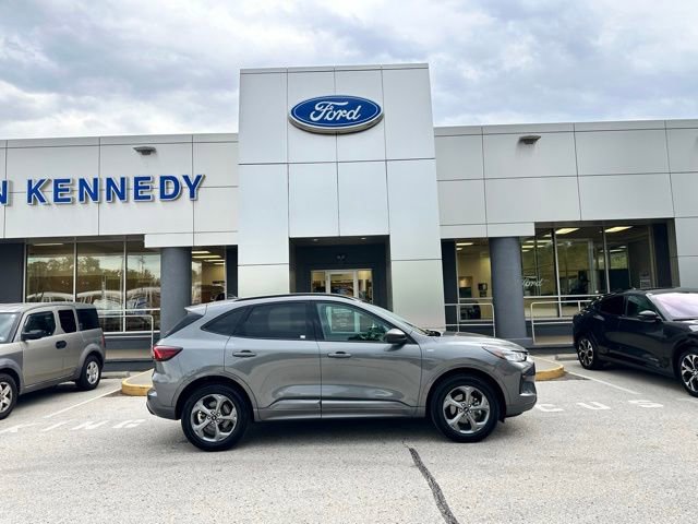 Certified 2024 Ford Escape ST-Line w/ Tech Pack #1 AWD/4WD image 22