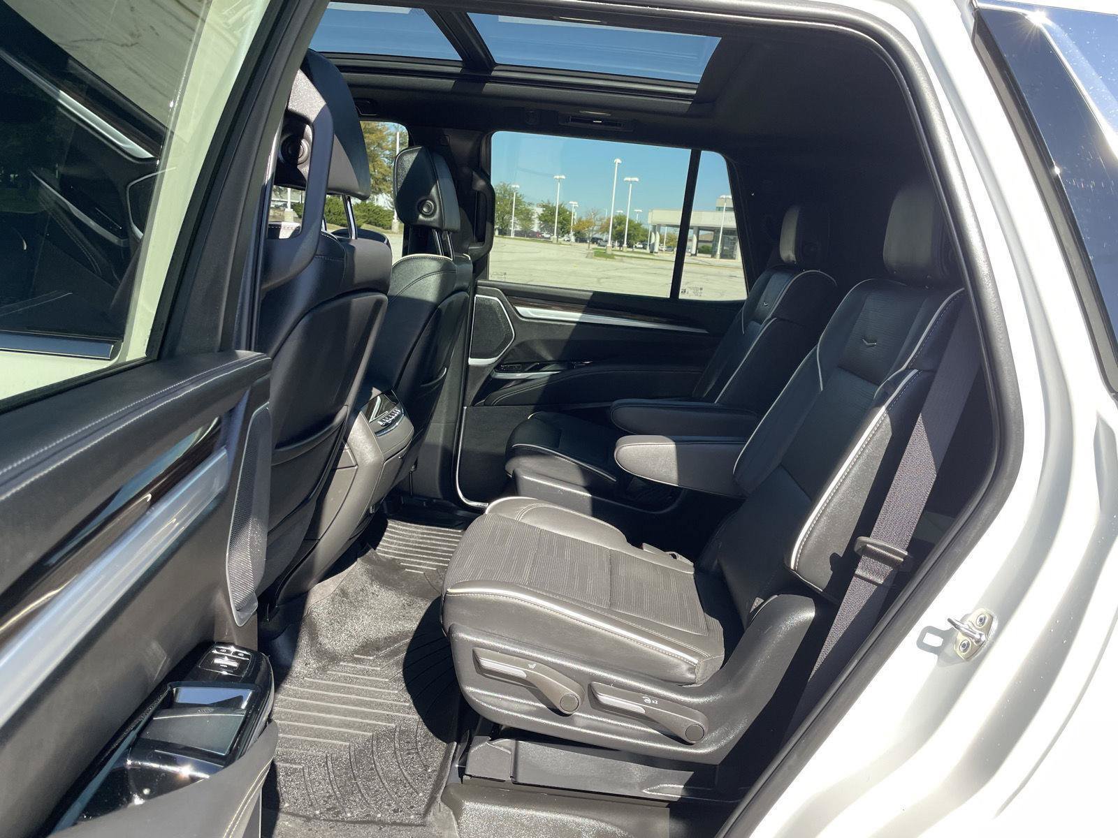 Used 2025 Cadillac Escalade Premium Luxury w/ Touring Package AWD/4WD image 18