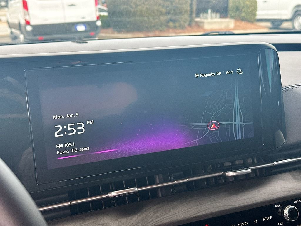 Used 2024 Kia Carnival EX image 14