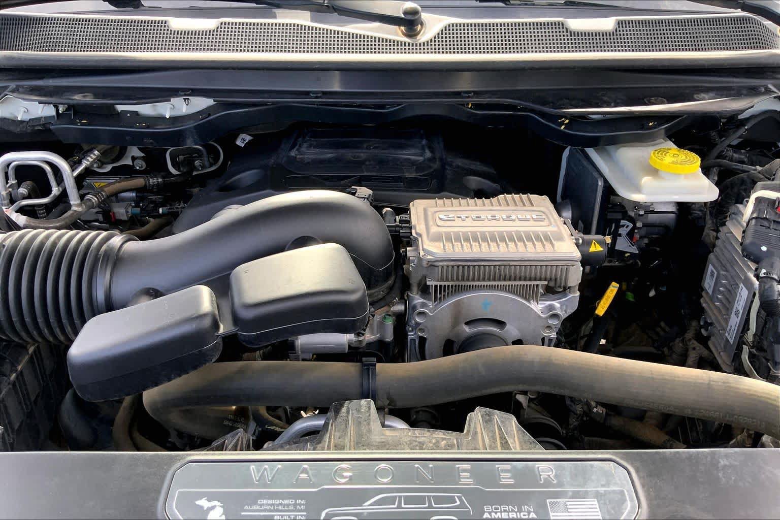 Used 2022 Jeep Wagoneer Series III w/ Premium Group I RWD image 32