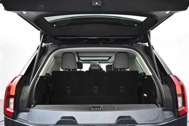 Certified 2025 Ford Expedition Active AWD/4WD image 30