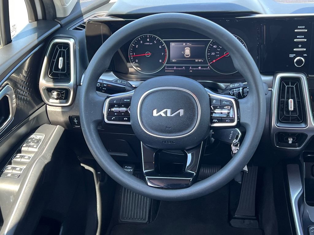 Used 2022 Kia Sorento LX FWD image 24