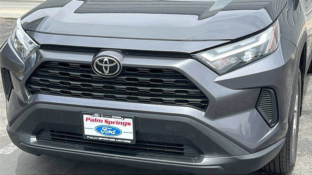 Used 2023 Toyota RAV4 XLE w/ Convenience Package FWD image 3