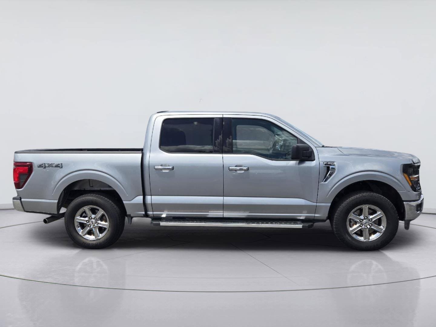 Certified 2025 Ford F150 XLT w/ Equipment Group 301A Standard AWD/4WD image 4