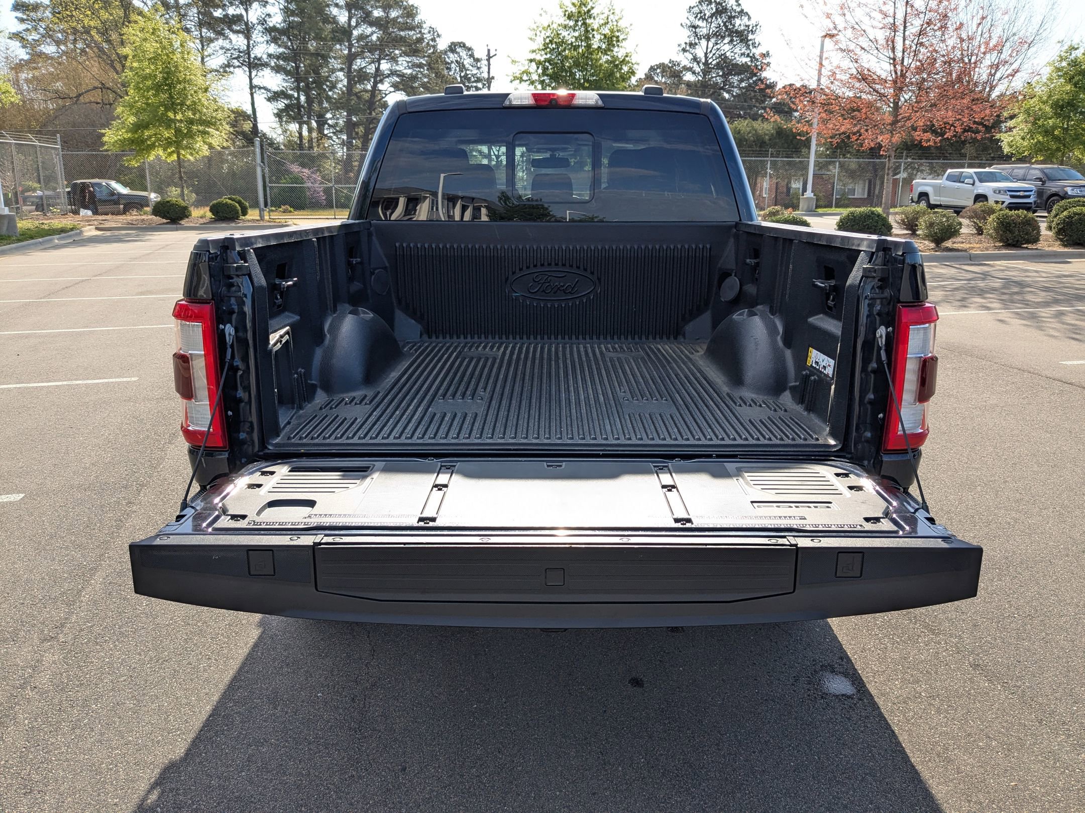 Certified 2022 Ford F150 Lariat w/ Equipment Group 502A High AWD/4WD image 40