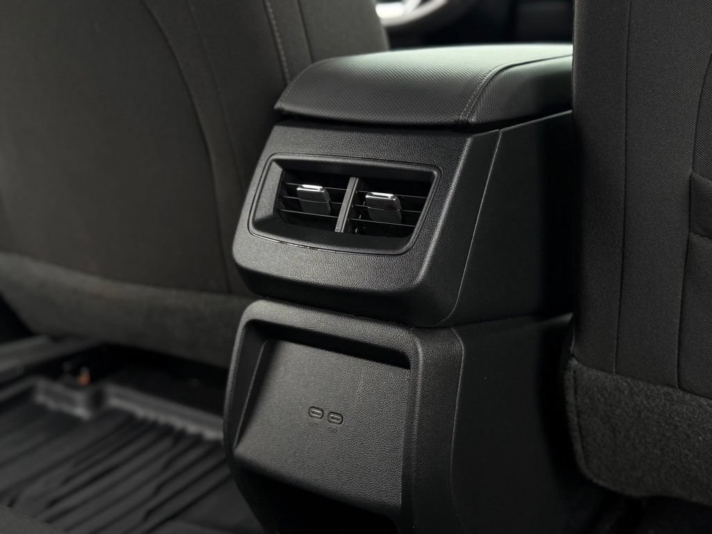 Used 2026 Chevrolet Equinox EV LT FWD image 17