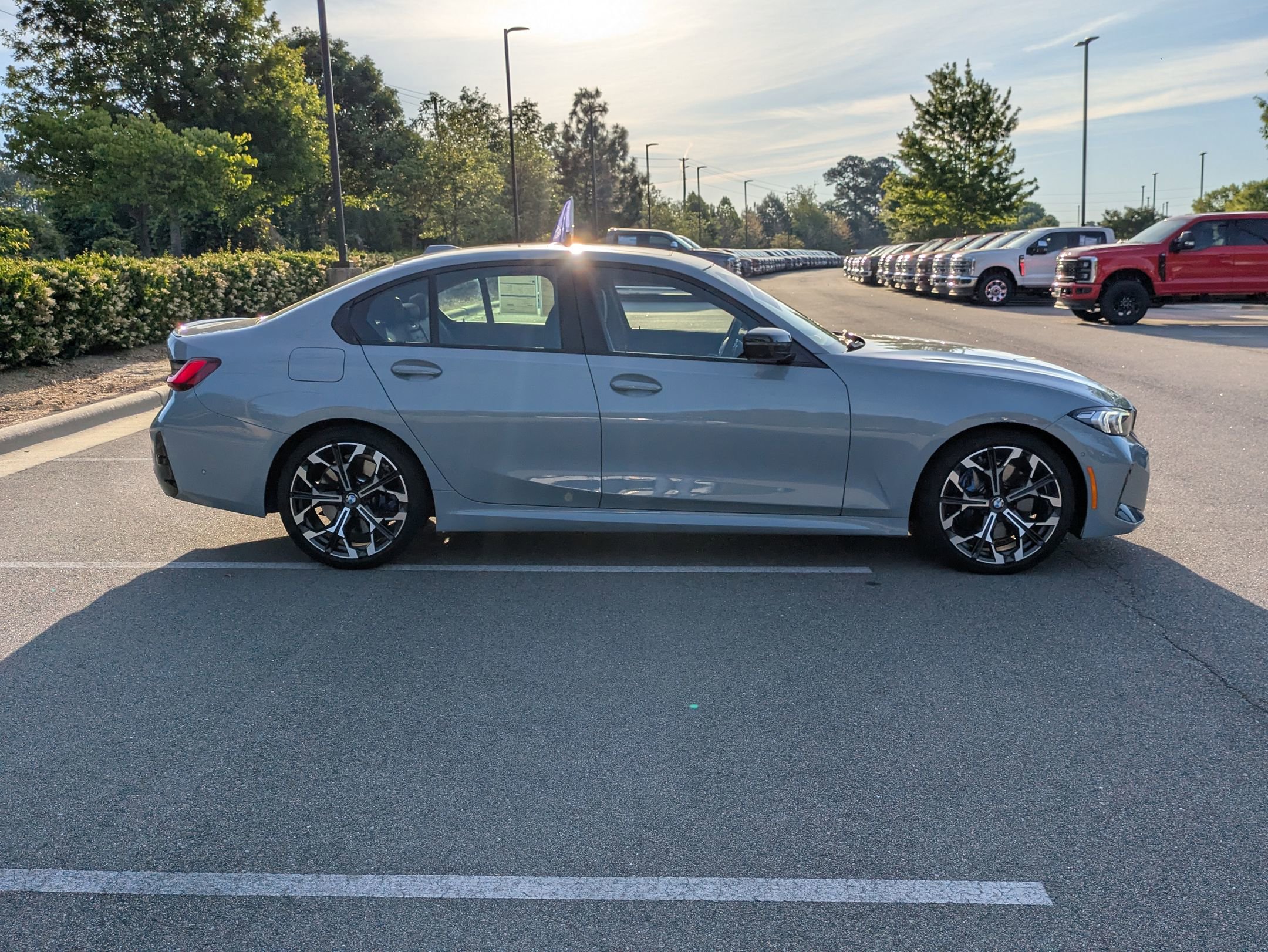 Used 2025 BMW 330i Sedan w/ M Sport Package RWD image 3