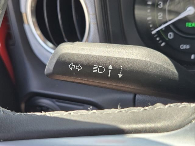 Used 2025 Jeep Wrangler Unlimited Sahara AWD/4WD image 34
