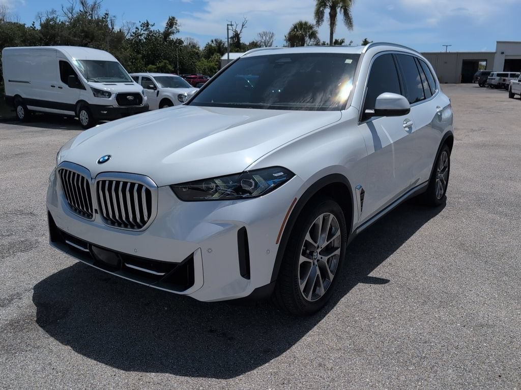 Used 2025 BMW X5 xDrive40i w/ Climate Comfort Package AWD/4WD image 6