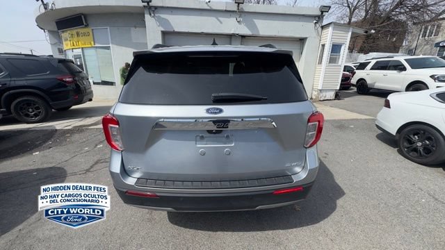 Certified 2022 Ford Explorer XLT w/ Equipment Group 202A AWD/4WD image 3