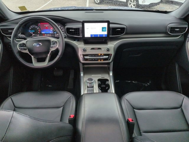 Certified 2022 Ford Explorer XLT w/ Equipment Group 202A RWD image 14