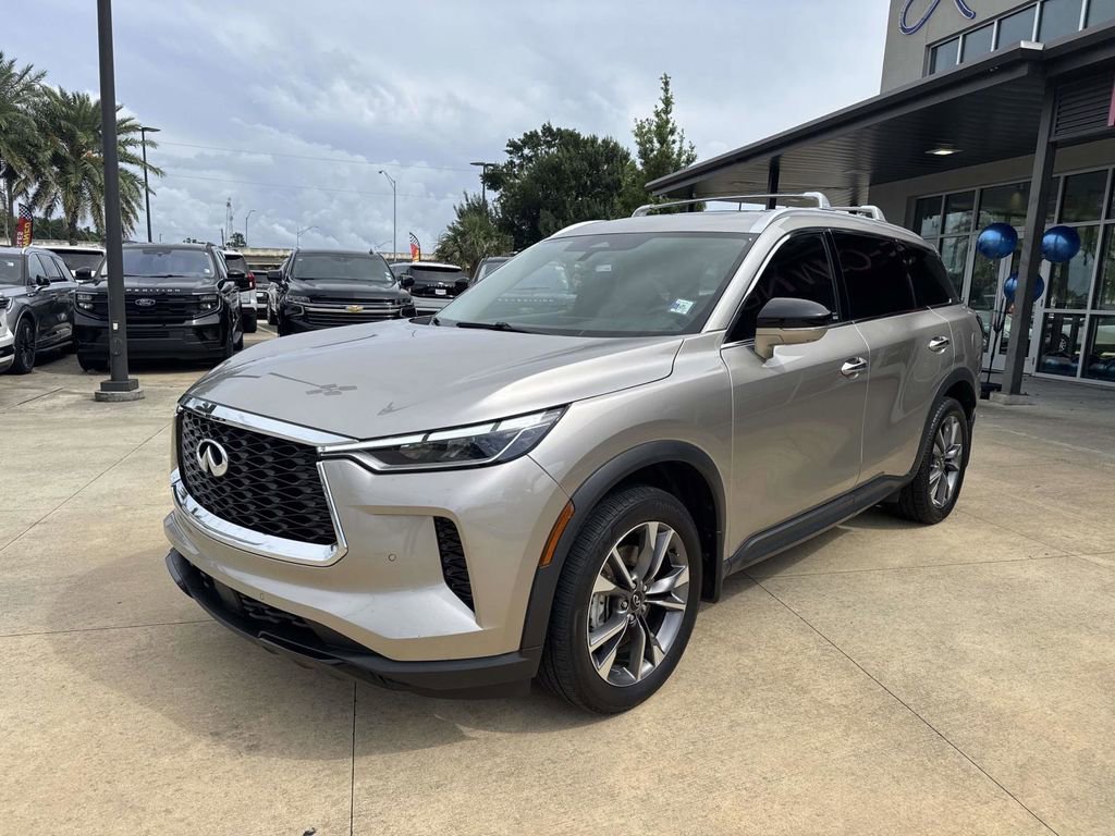 Used 2024 INFINITI QX60 Luxe FWD image 4