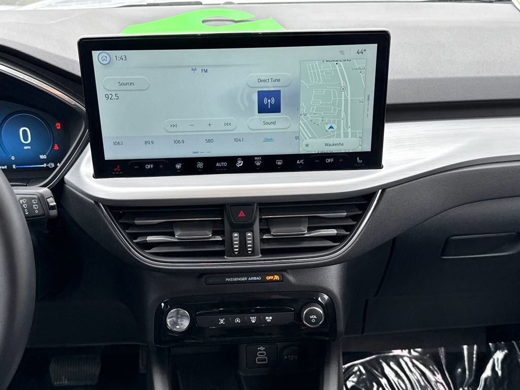 Certified 2025 Ford Escape Platinum image 12