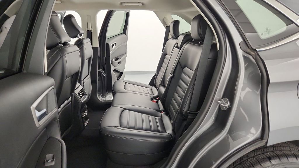 Certified 2024 Ford Edge SEL w/ Convenience Package AWD/4WD image 28