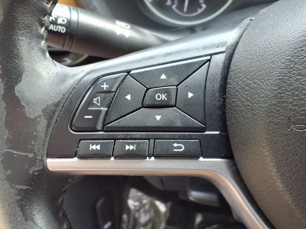 Used 2023 Nissan Sentra SV w/ SV Premium Package FWD image 27