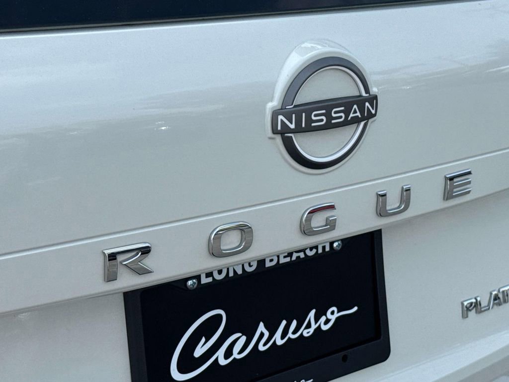Used 2023 Nissan Rogue Platinum w/ Platinum Premium Package image 6
