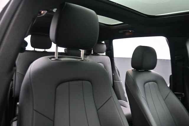 Used 2022 Mercedes-Benz GLB 250 4MATIC image 30