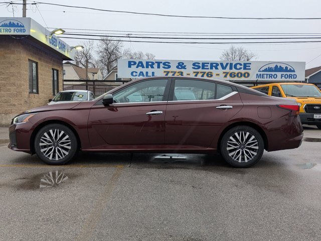 Used 2024 Nissan Altima 2.5 SV FWD image 7