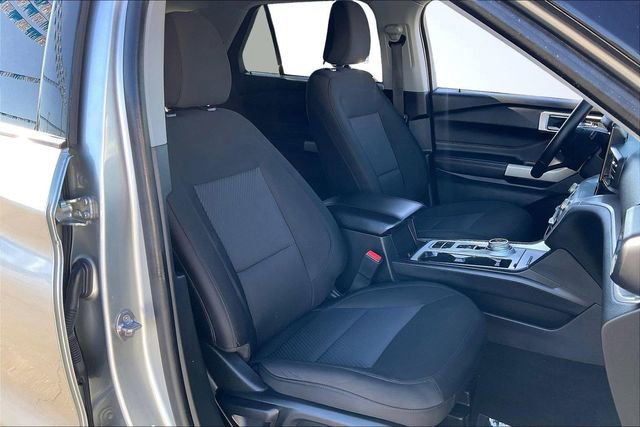 Certified 2024 Ford Explorer XLT image 9