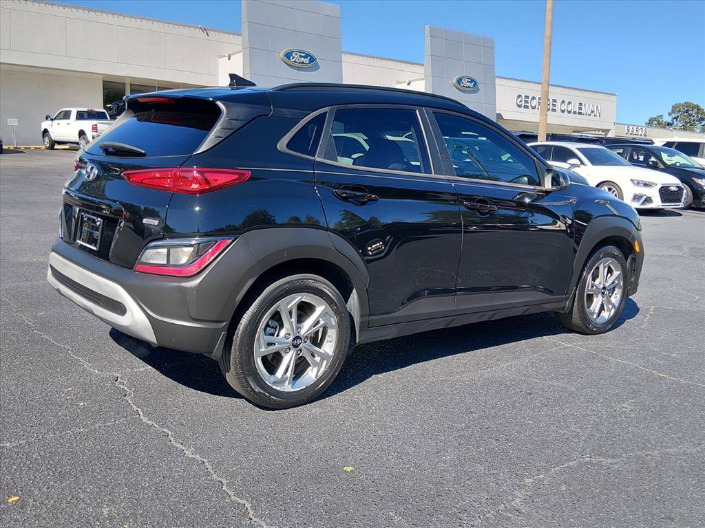 Used 2023 Hyundai Kona SEL AWD/4WD image 4