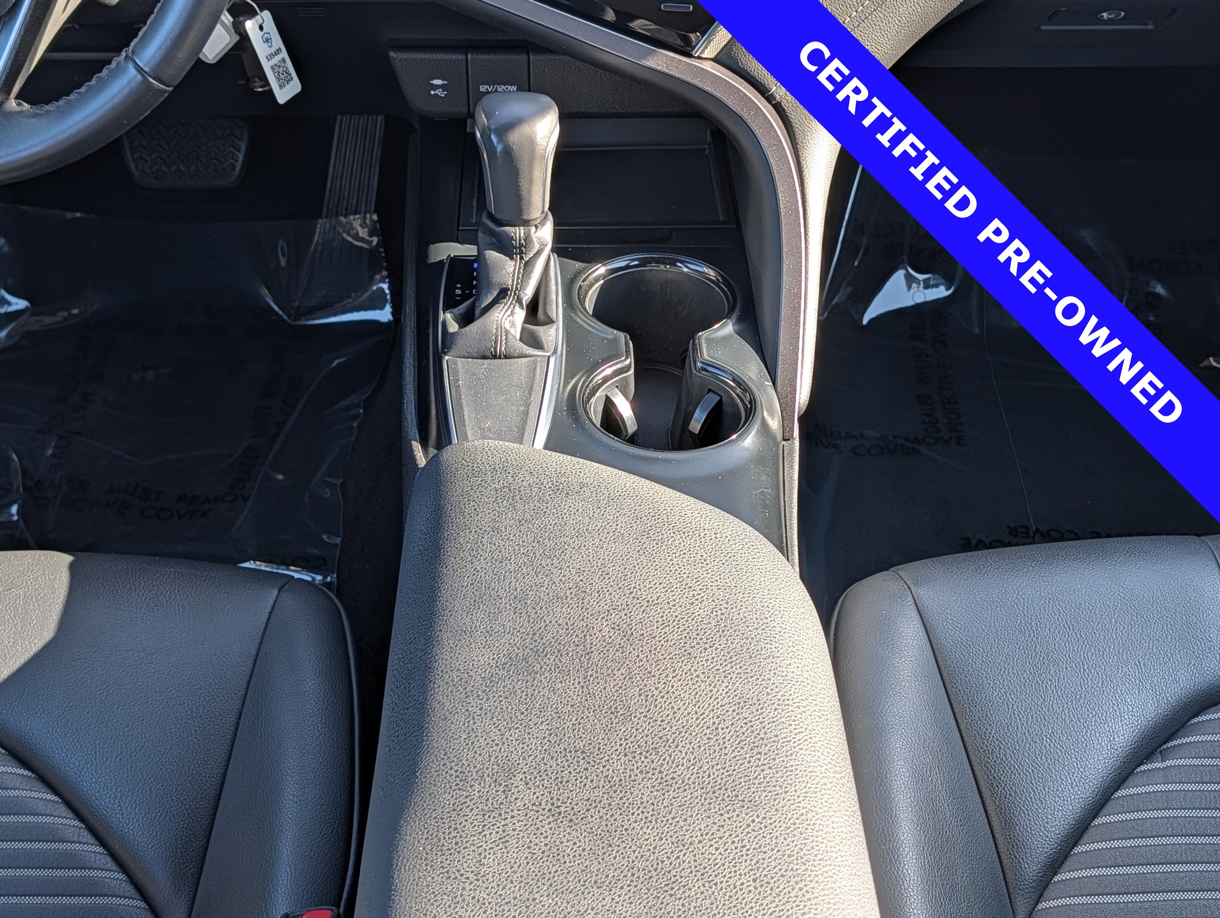 Used 2018 Toyota Camry SE w/ Moonroof Package FWD image 18