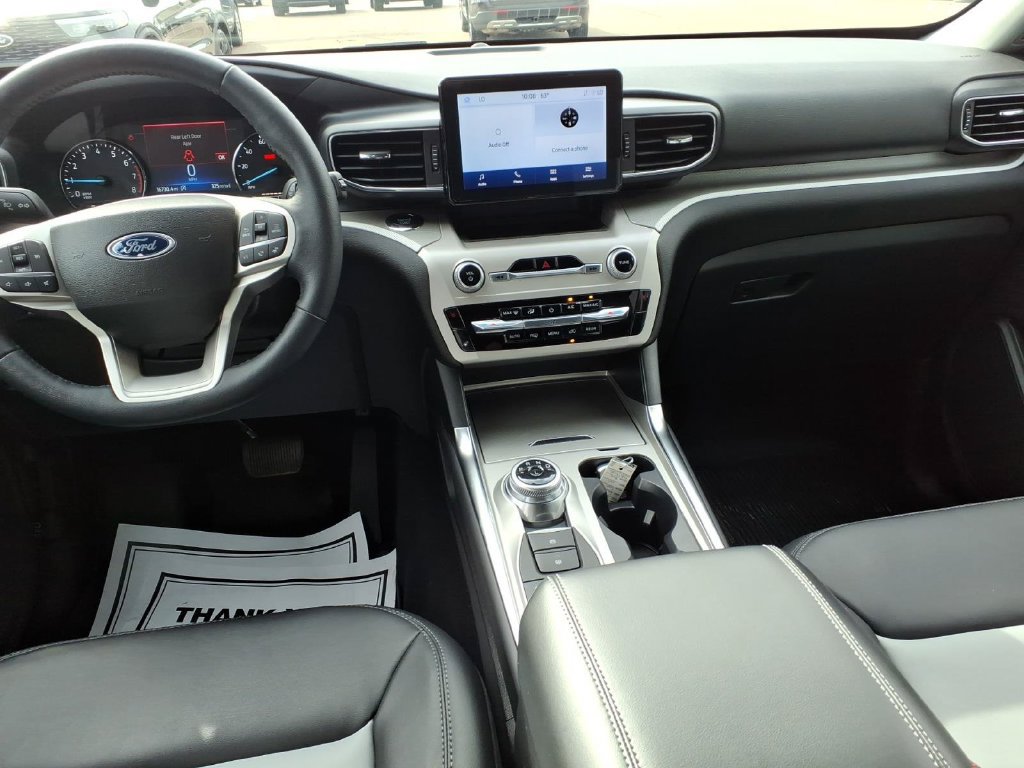 Certified 2023 Ford Explorer XLT w/ Equipment Group 202A AWD/4WD image 13