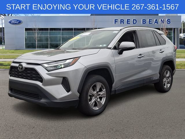Used 2024 Toyota RAV4 XLE FWD image 4