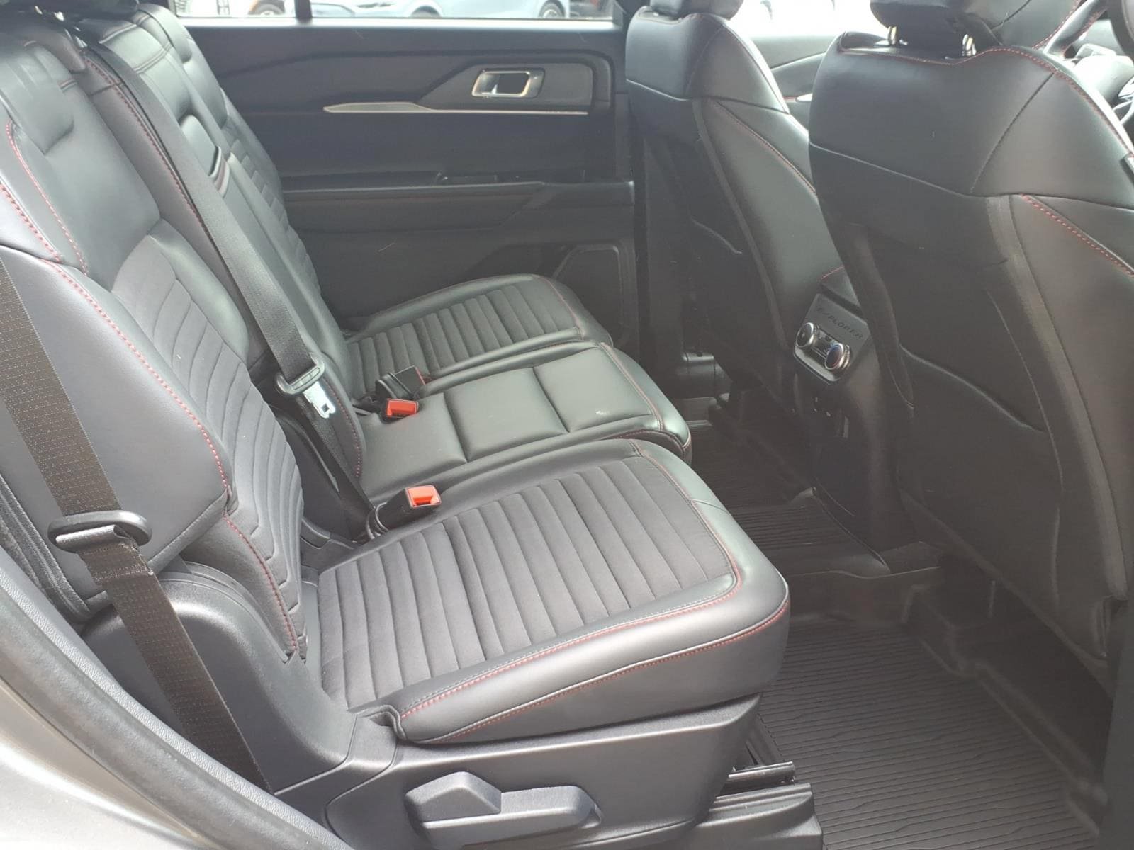 Certified 2025 Ford Explorer ST-Line w/ ST-Line Street Pack AWD/4WD image 26