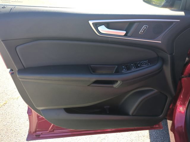 Certified 2024 Ford Edge SEL w/ Convenience Package AWD/4WD image 12