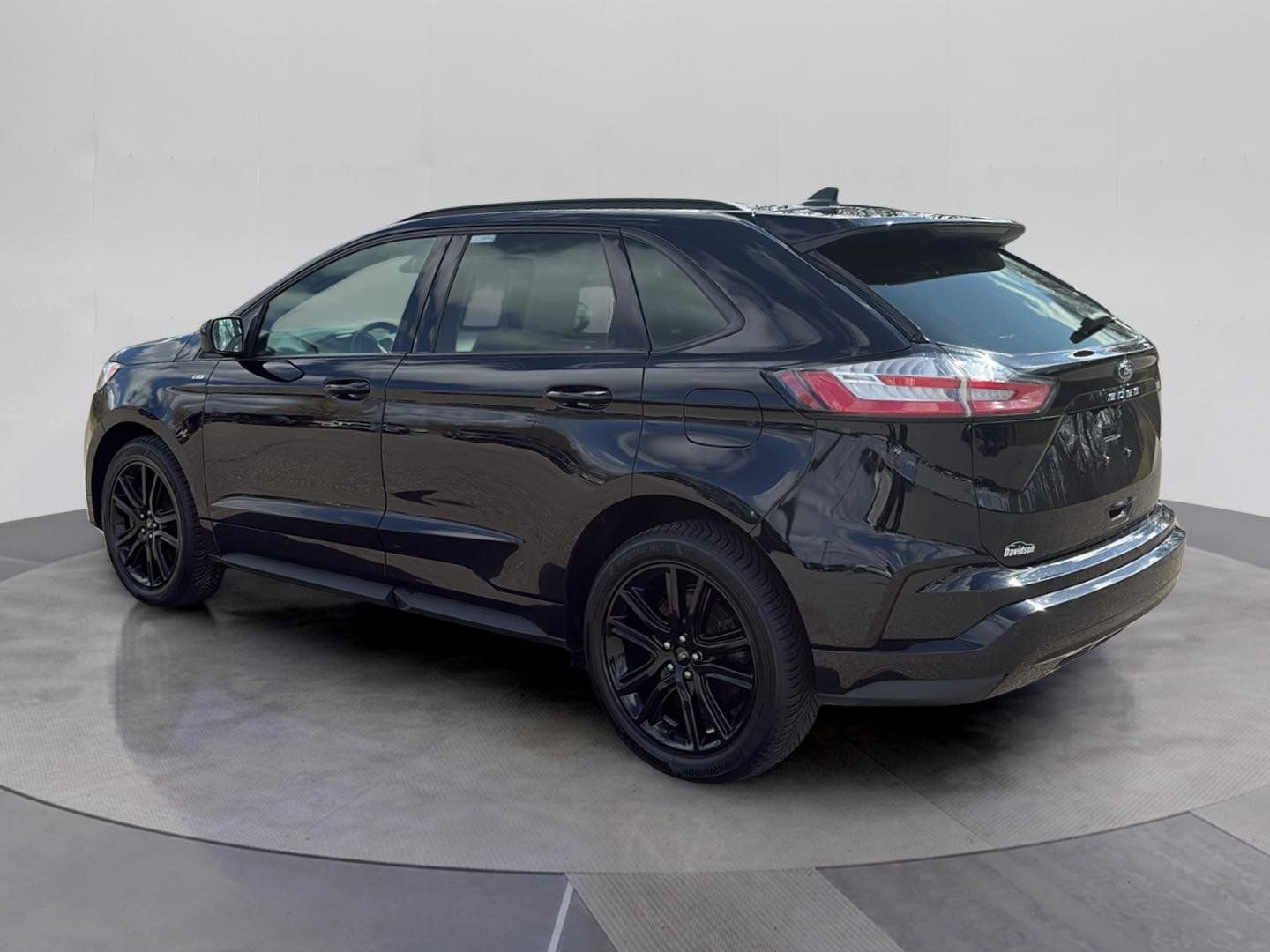Certified 2022 Ford Edge ST-Line AWD/4WD image 3