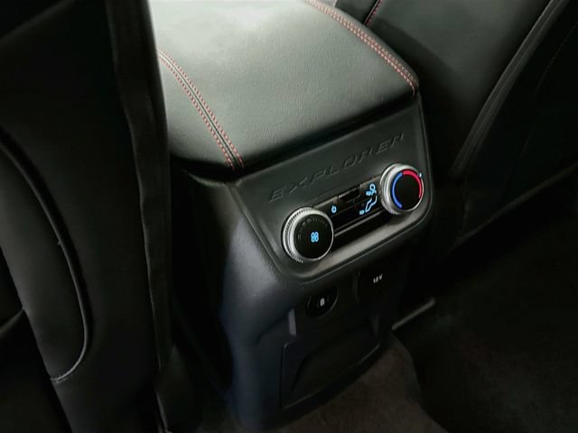 Certified 2025 Ford Explorer ST-Line AWD/4WD image 27