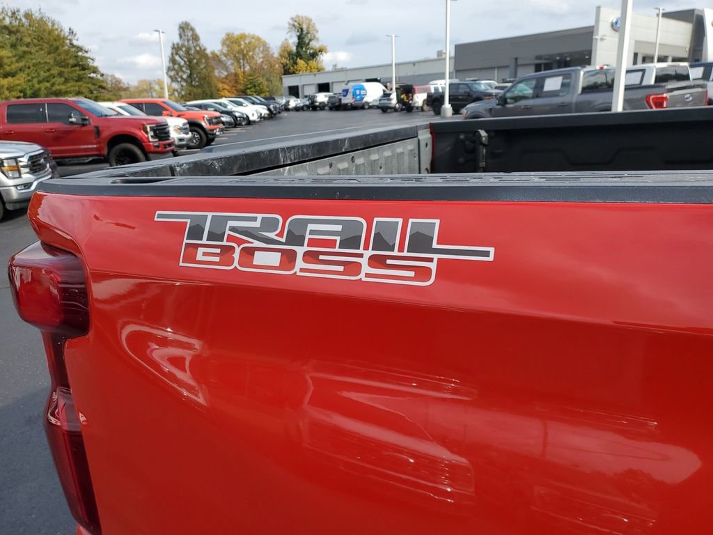Used 2022 Chevrolet Silverado 1500 LT Trail Boss w/ LT Trail Boss Premium Package image 6