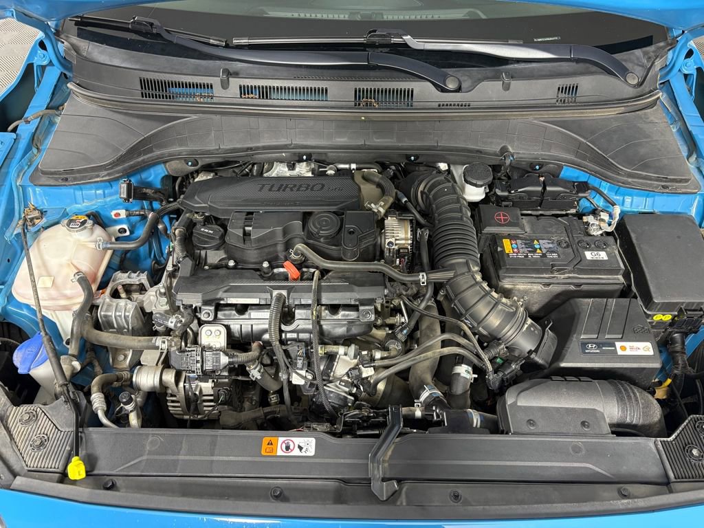 Used 2022 Hyundai Kona Limited w/ Cargo Package image 10