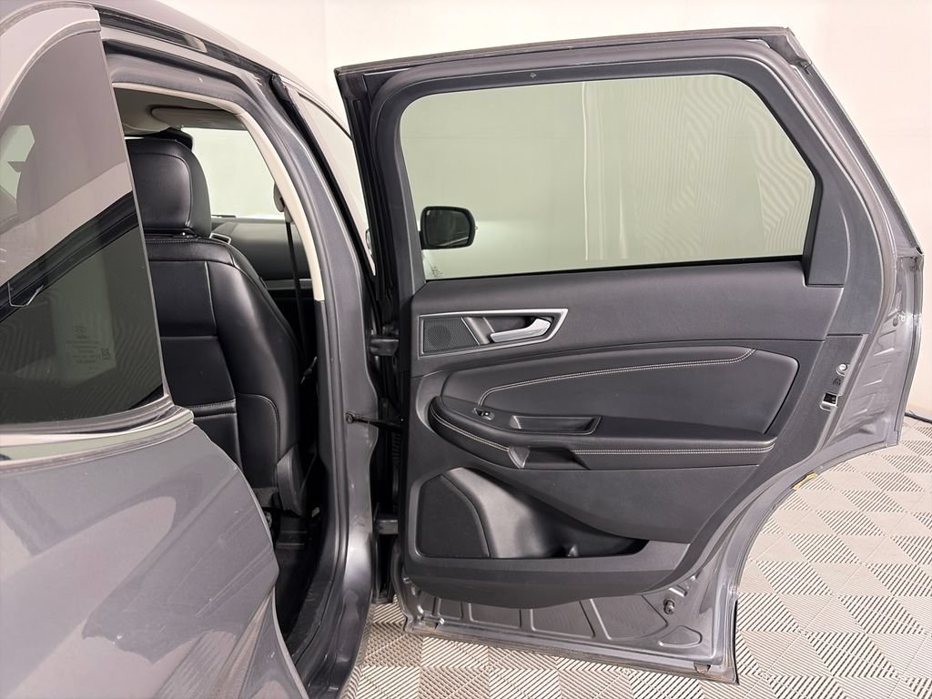Certified 2024 Ford Edge Titanium AWD/4WD image 28