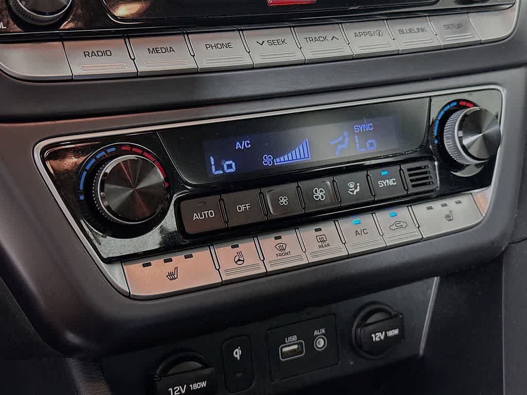 Used 2019 Hyundai Sonata SEL w/ Tech Package 02 FWD image 18