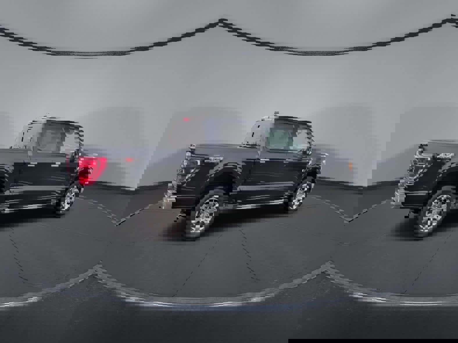 Certified 2022 Ford F150 XLT w/ Equipment Group 302A High image 4