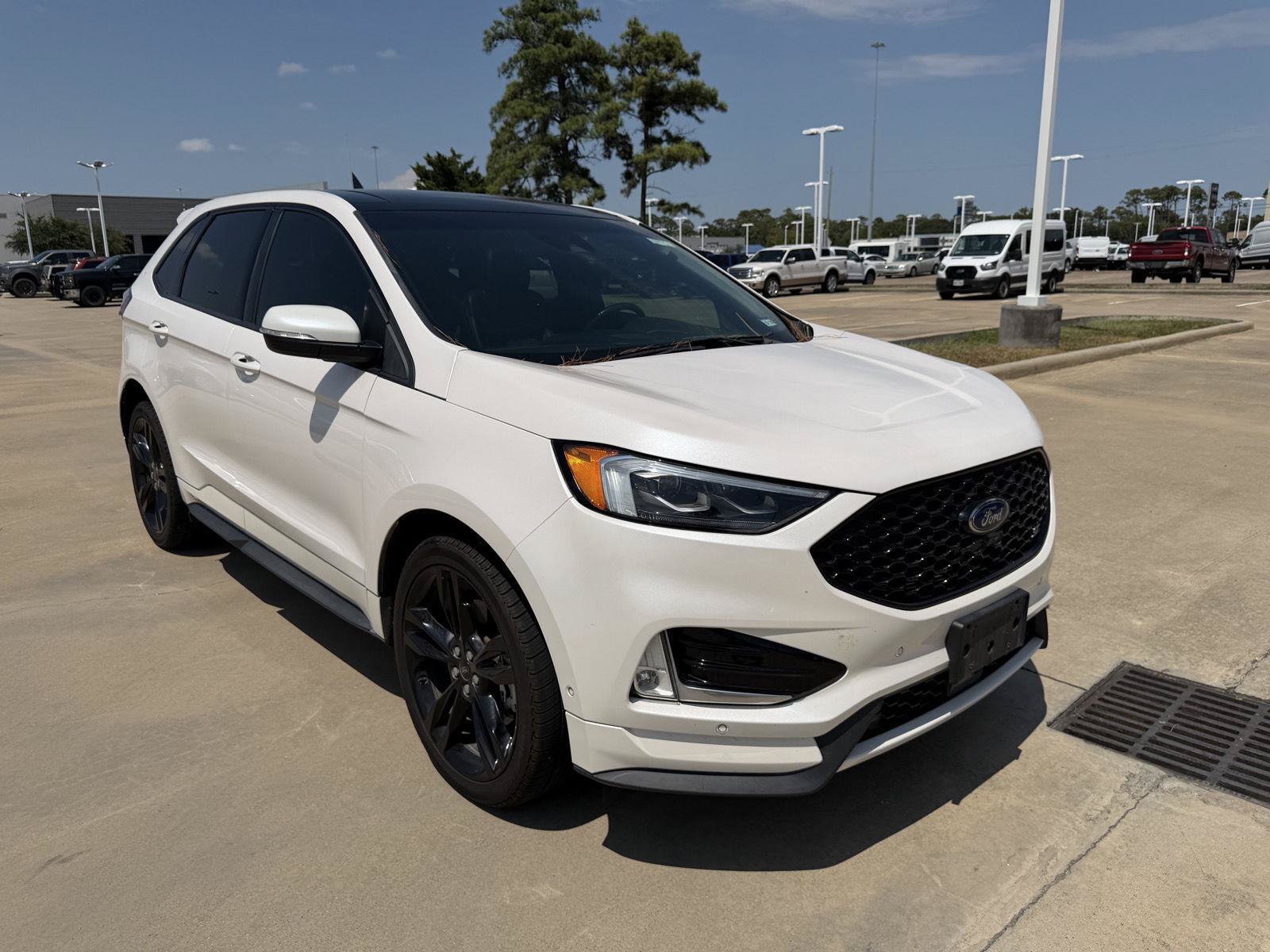 Certified 2019 Ford Edge ST w/ Equipment Group 401A AWD/4WD image 2
