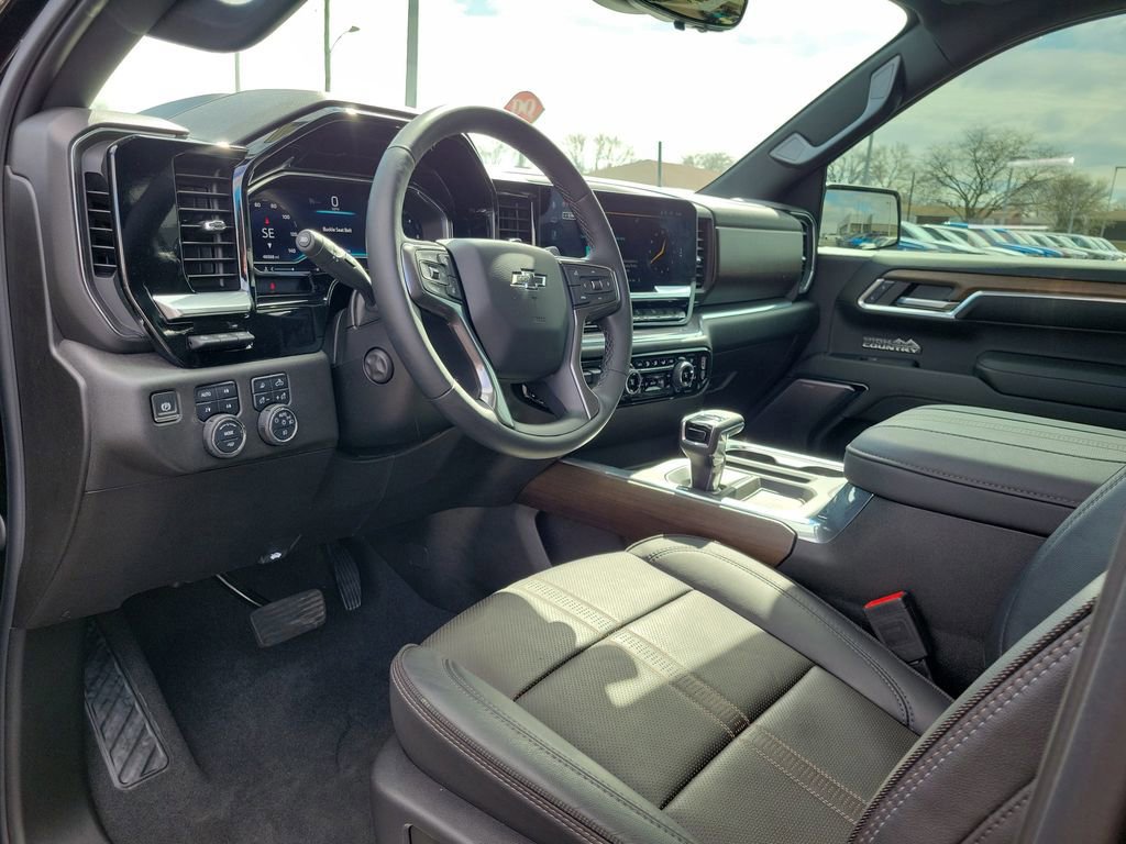 Used 2024 Chevrolet Silverado 1500 High Country w/ High Country Premium Package image 21