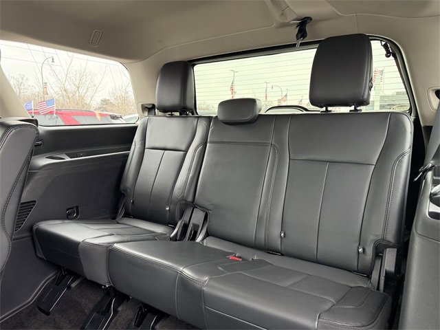 Certified 2022 Ford Expedition XLT image 10