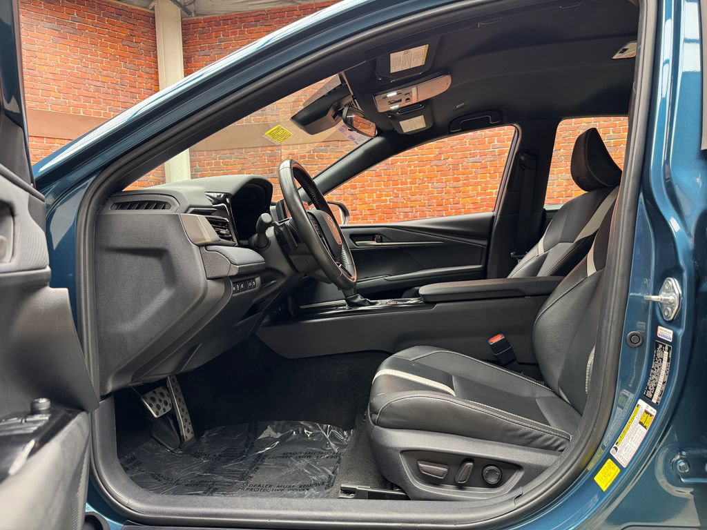 Used 2025 Toyota Camry SE FWD image 22
