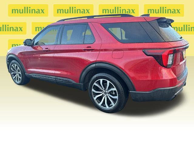 Certified 2025 Ford Explorer ST-Line image 11
