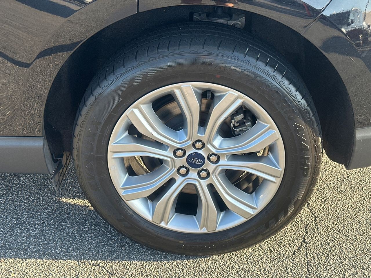 Certified 2022 Ford Edge Titanium AWD/4WD image 22