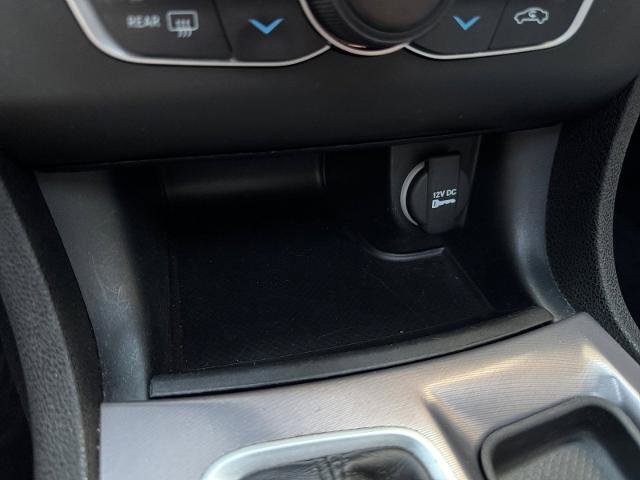 Used 2021 Dodge Charger SXT w/ Leather Interior Group RWD image 22