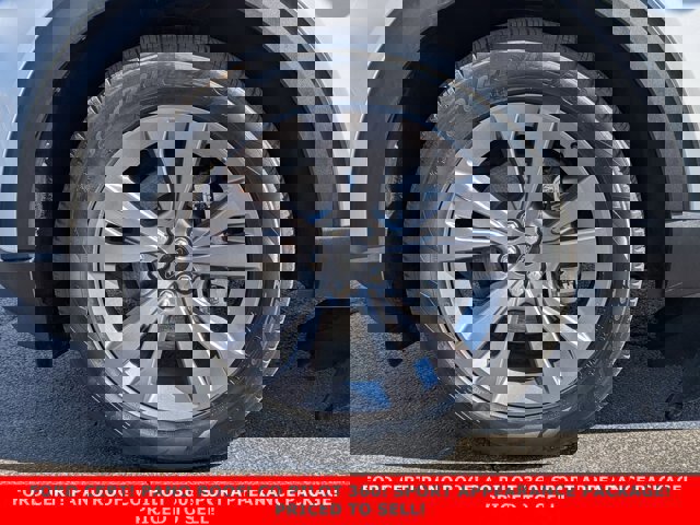 Certified 2023 Ford Explorer XLT w/ Equipment Group 202A image 9