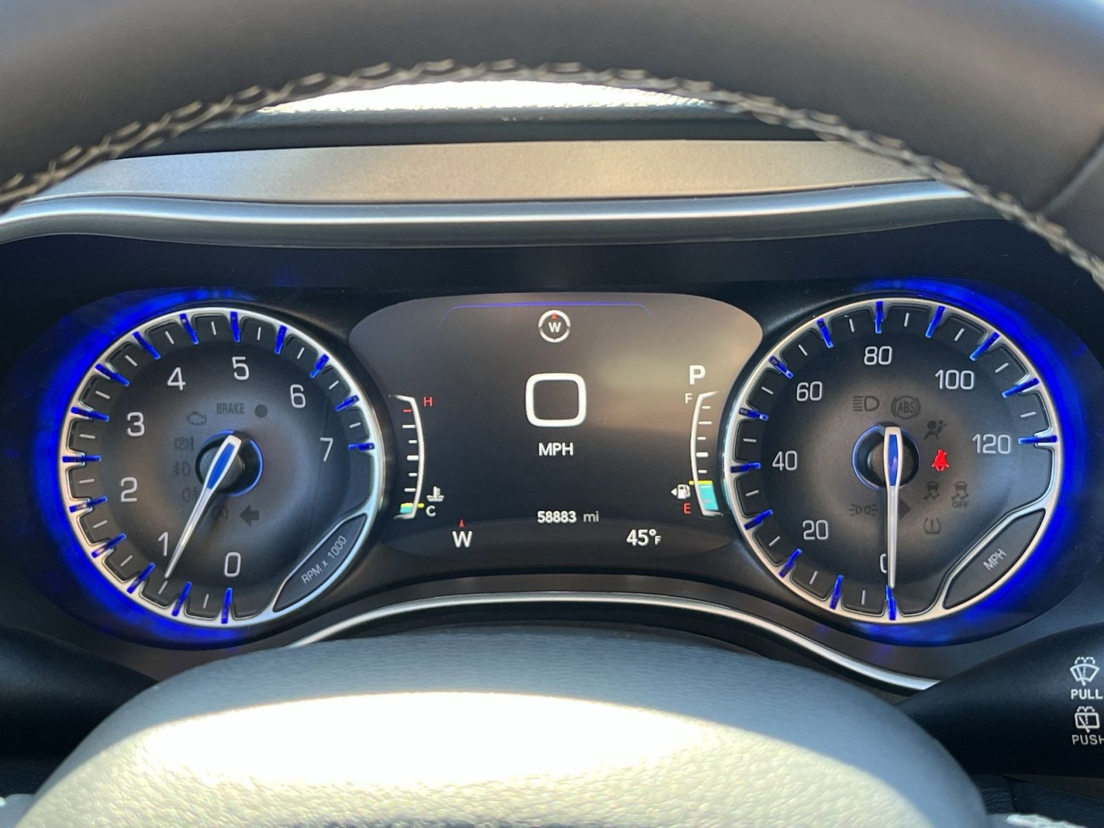 Used 2024 Chrysler Pacifica Touring-L FWD image 17