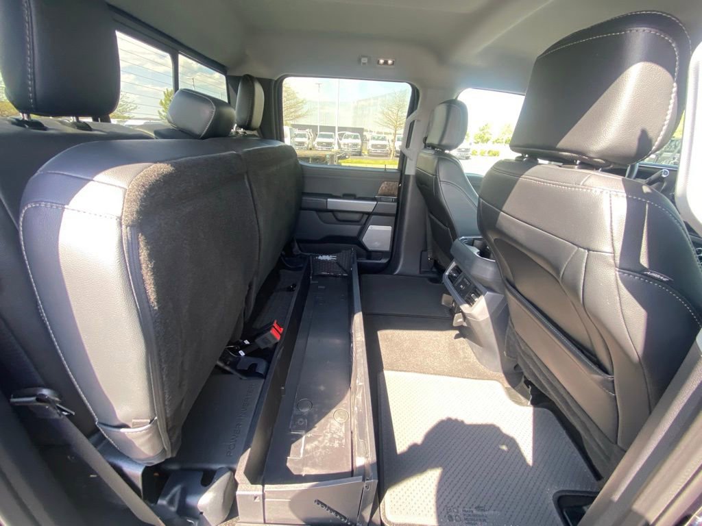 Certified 2024 Ford F250 Lariat image 26