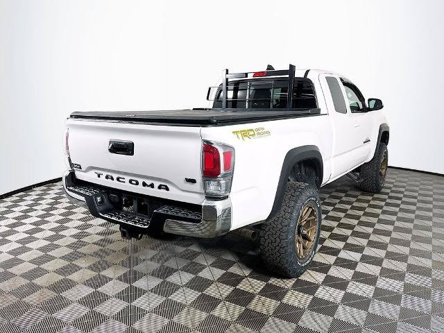 Used 2022 Toyota Tacoma TRD Off-Road AWD/4WD image 7