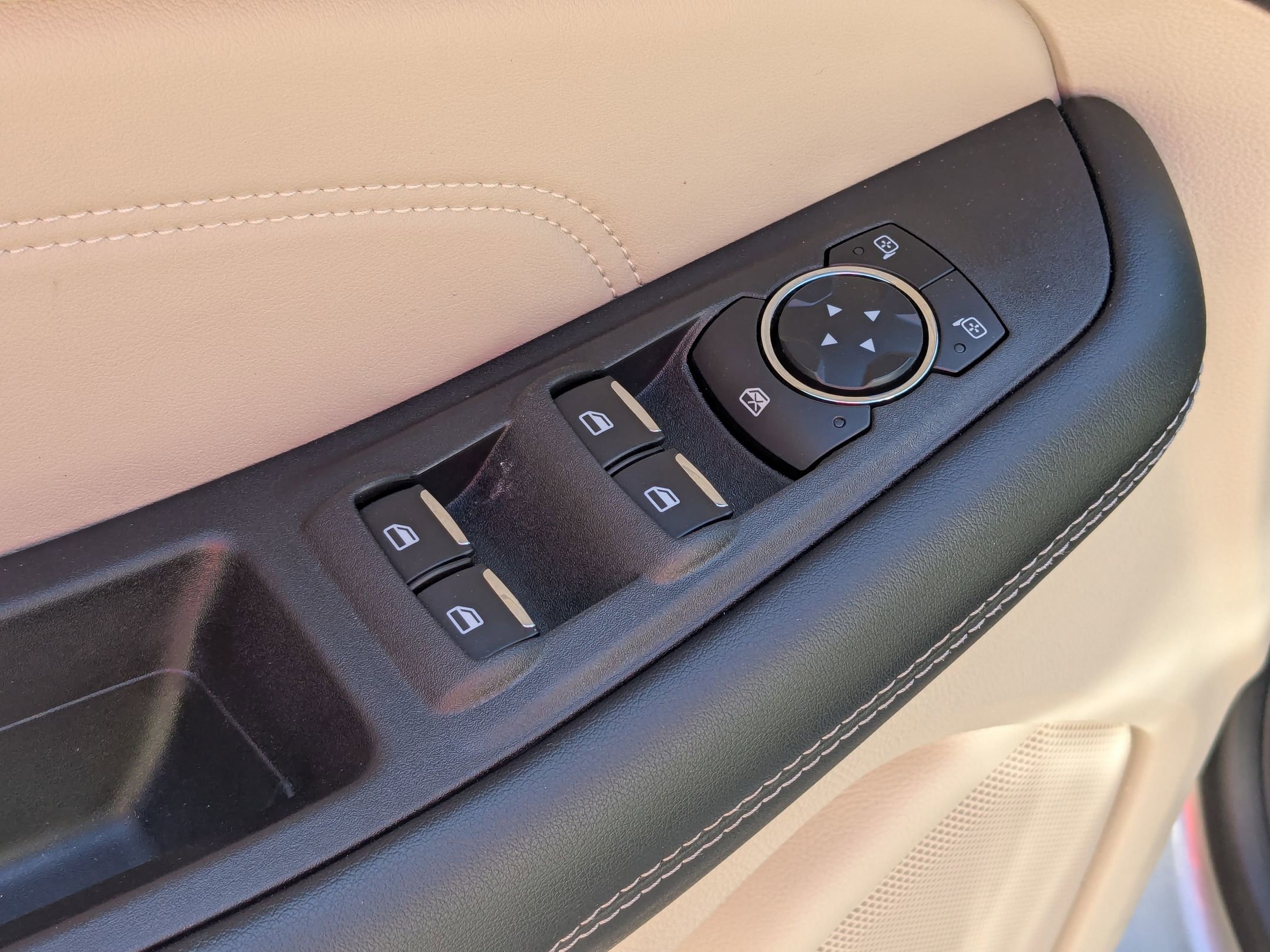 Certified 2023 Ford Edge Titanium image 14